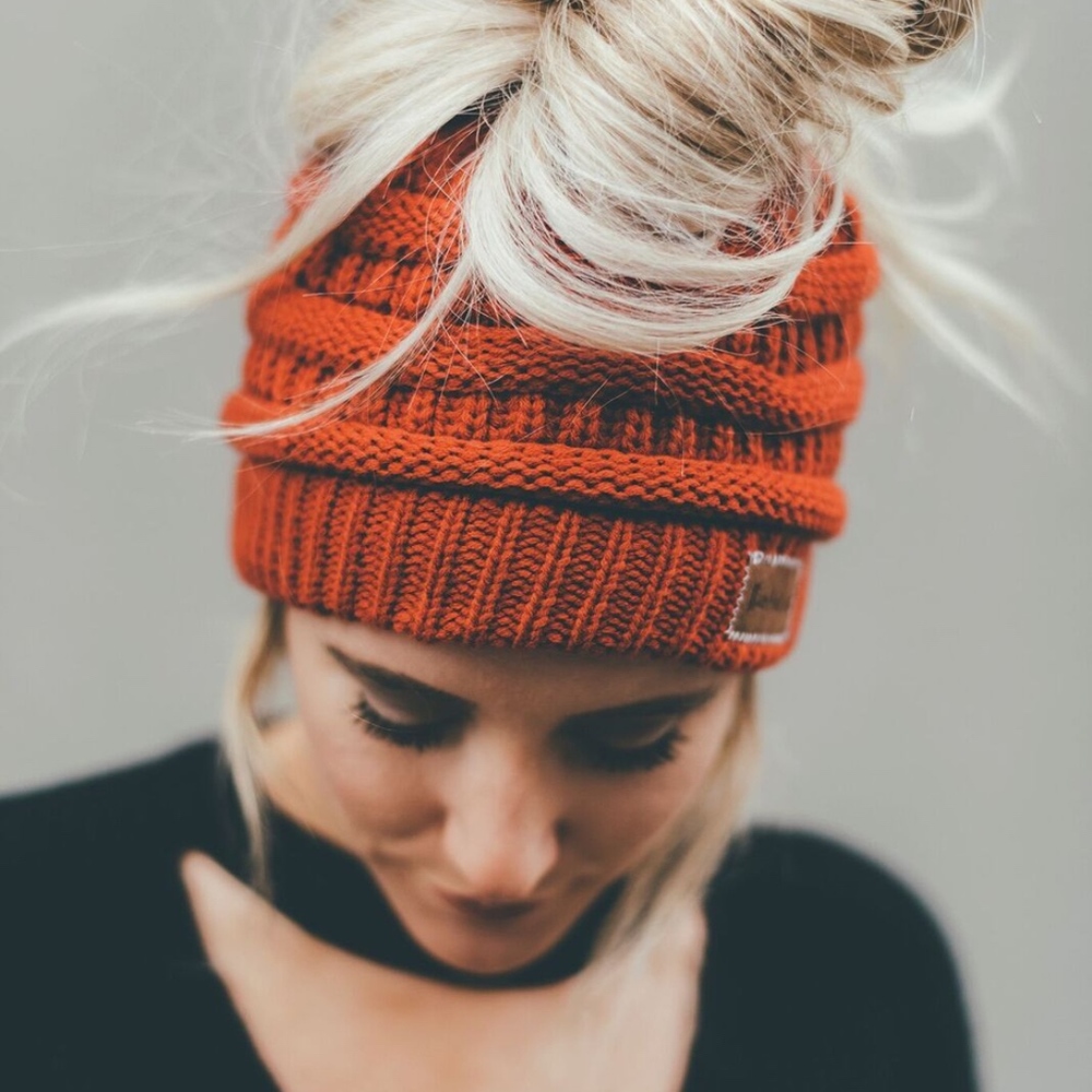 SOLD OUT!!! MINT messy bun ponytail beanie - Picture 4 of 7